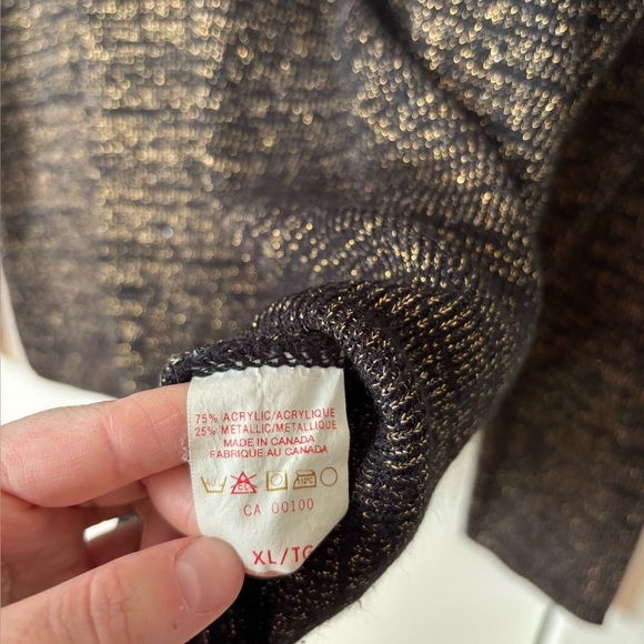 🎉4/30$🎉 Metallic Knit Mock Neck – Size XL - Picture 5 of 7